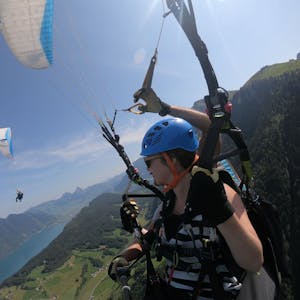 Paragliding Tandem Niederbauen at Lake Lucerne