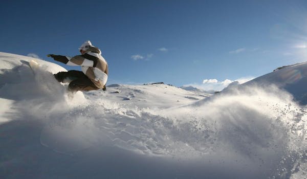 Freeride snowboard deep snow