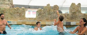 Eintrittsticket Splash and Spa Pool und Rutschen in Rivera im Tessin
