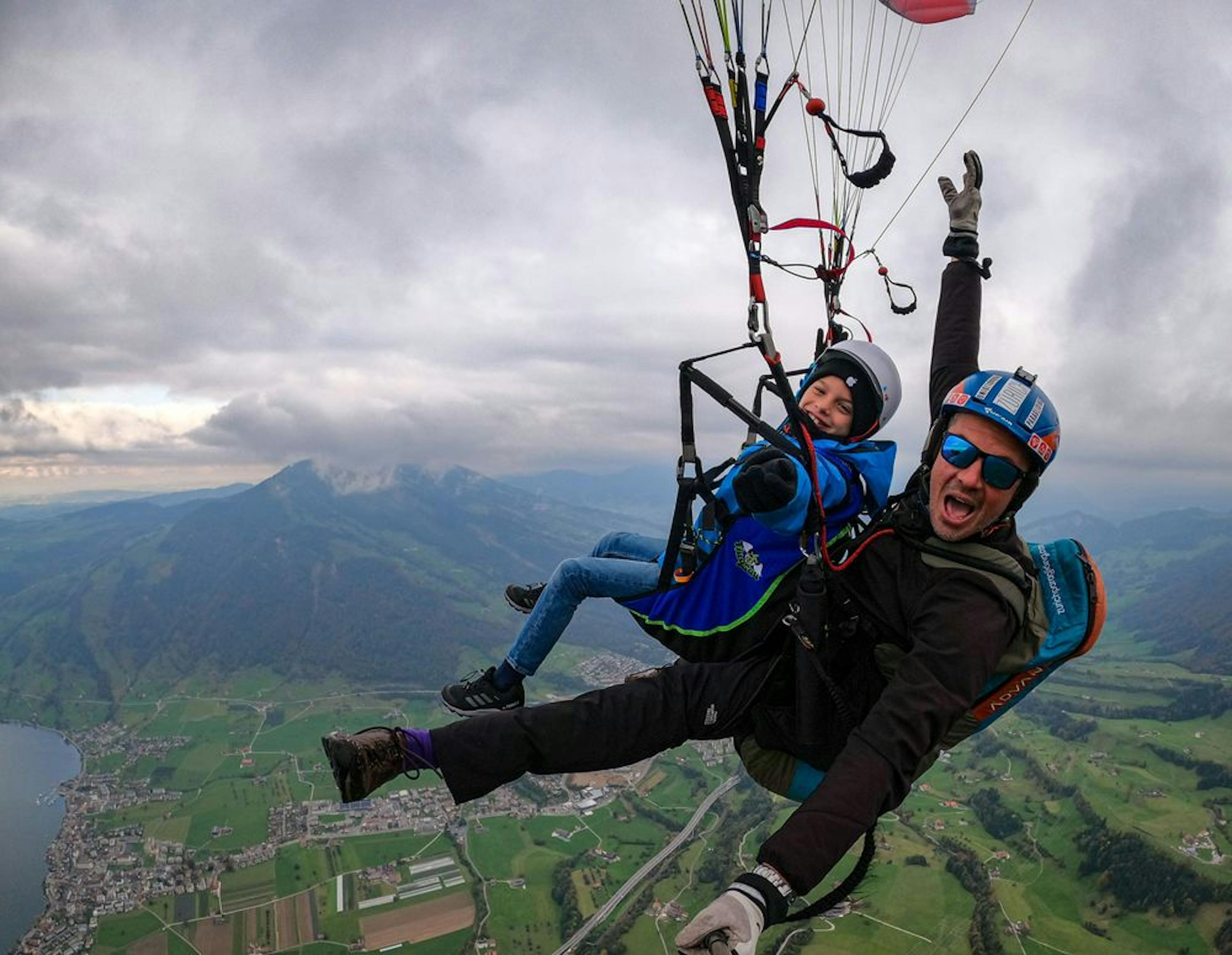 Paragliding Emmetten Zurich Paragliding