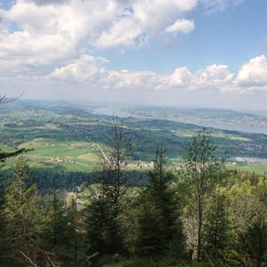 Ridge walk with a view of Lake Zurich