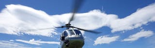 Vol touristique en hélicoptère sur le lac de Thoune