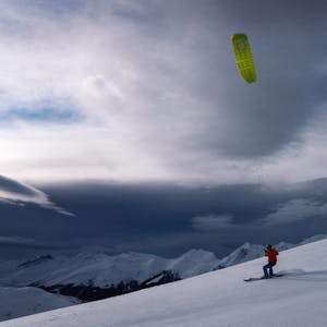 Cours d'initiation au snowkite pour débutants à Davos