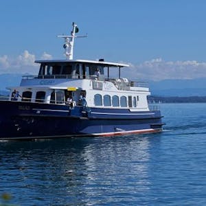 Lake Geneva round trip from Geneva incl. audio guide