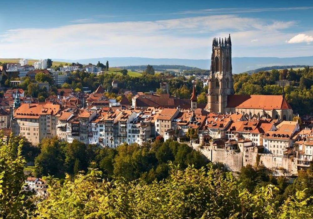 Fribourg Stadtbefestigung (Foto: Schweiz Tourismus, Pierre Cuony/Fribourg Region)