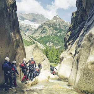 Aventures de canyoning à Interlaken au Grimsel Débutants et intermédiaires