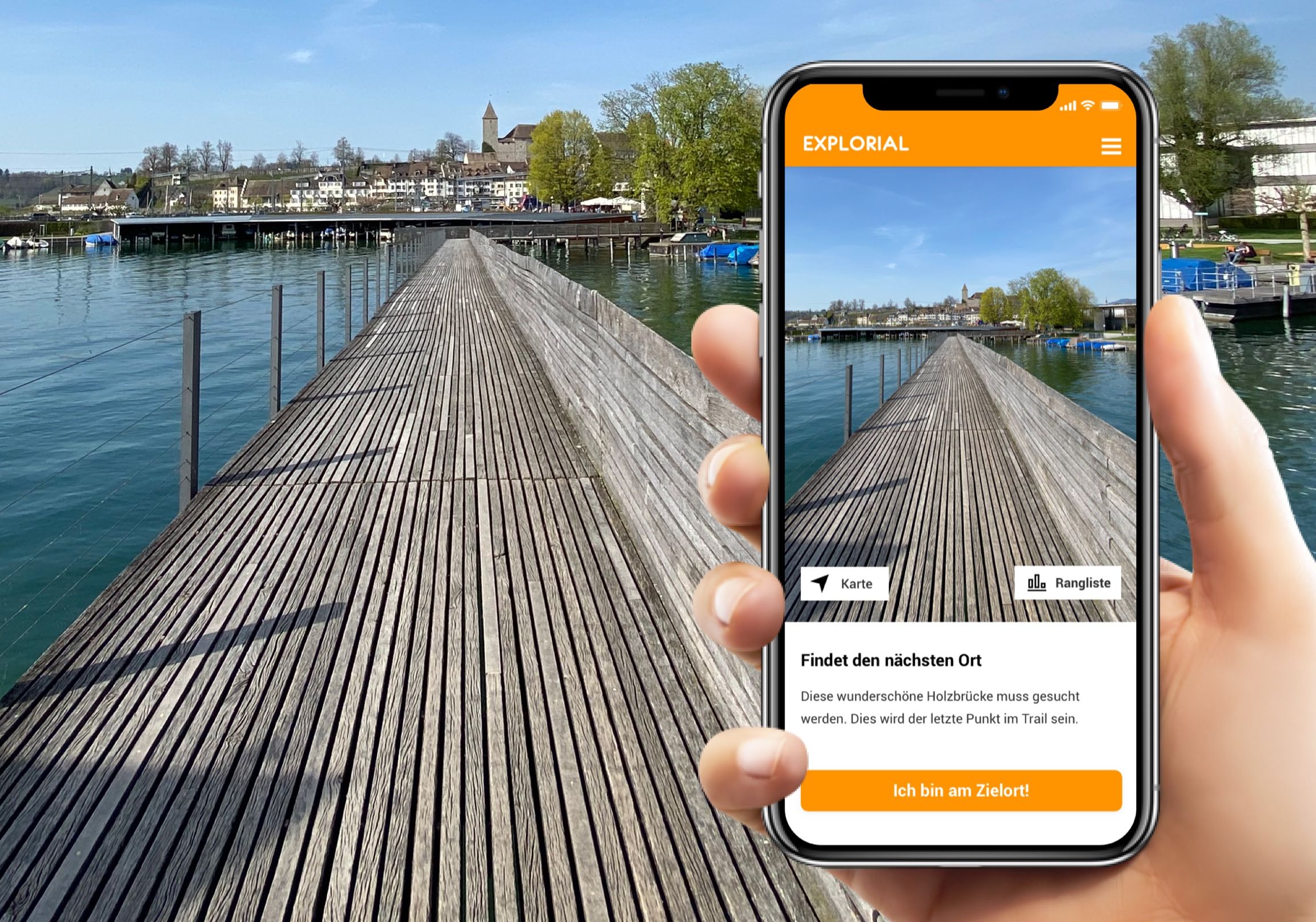 Schnitzeljagd: Smartphone vor Steg am Ufer der Promenade mit Aktivitätsinformationen