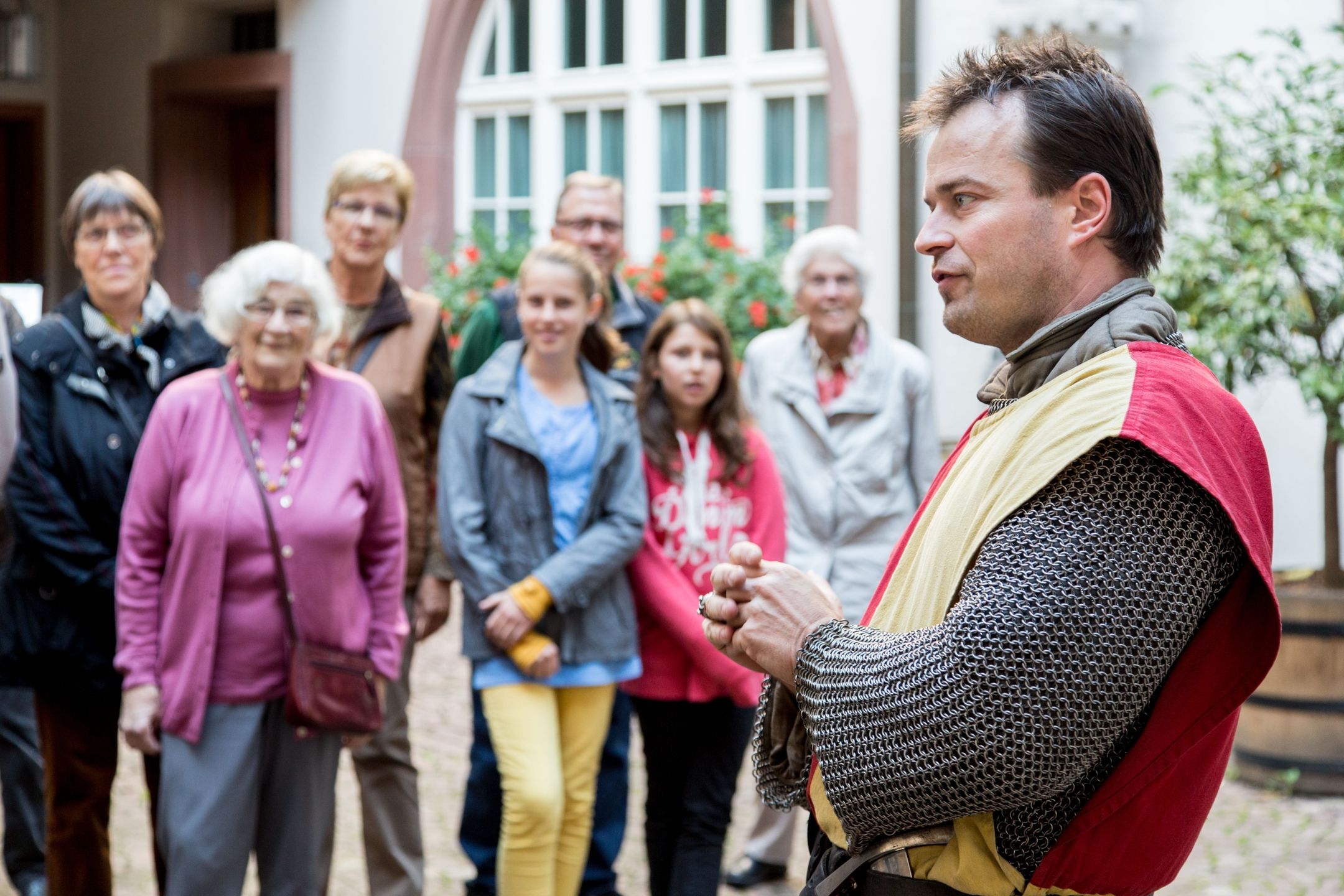 Rudolf von Rheinfelden explique le contexte historique de la ville