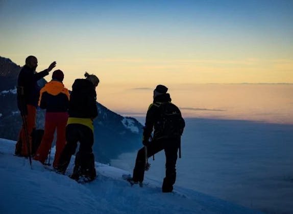 Schneeschuhwandern am Kerenzerberg mit Aussicht auf Wolkenmeer