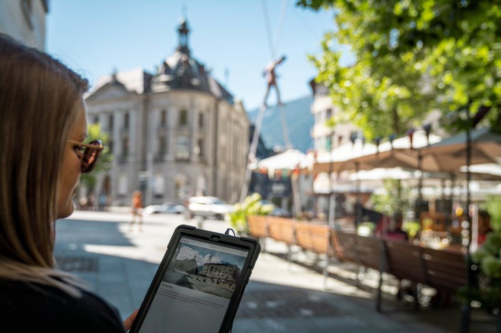 City Tour Chur, digital tour with tablet in city center