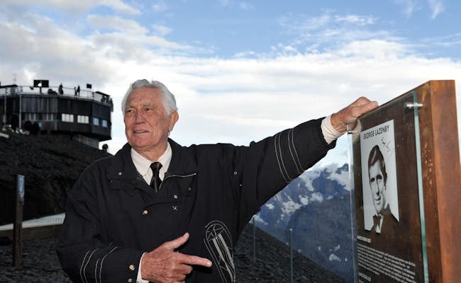 Schilthorn Walk of Fame com homenagem de destaque