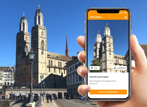 Skattejagt: med smartphone gennem Zürich til kirken. Opdag spændende steder i byen.